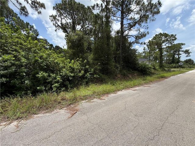 1504 Dixie AVE, Lehigh Acres, FL 33972