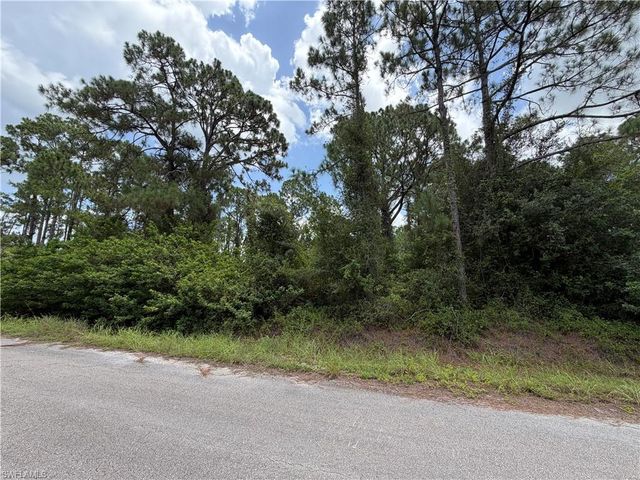 1504 Dixie AVE, Lehigh Acres, FL 33972
