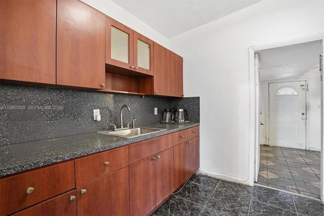 14250 NW 5th Ave, North Miami, FL 33168