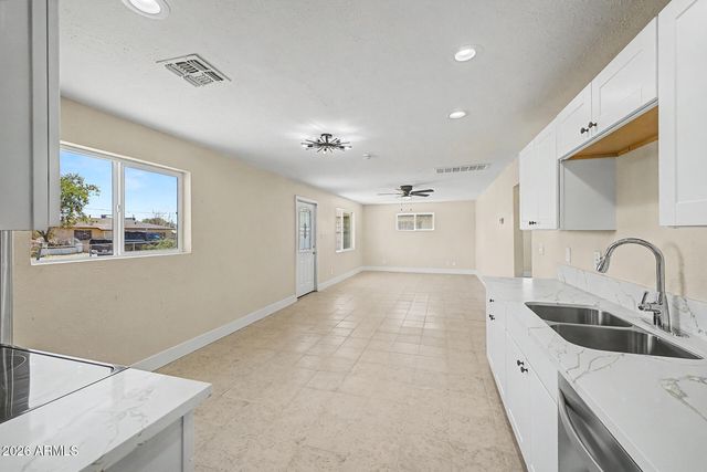 3602 W ALMERIA Road, Phoenix, AZ 85009