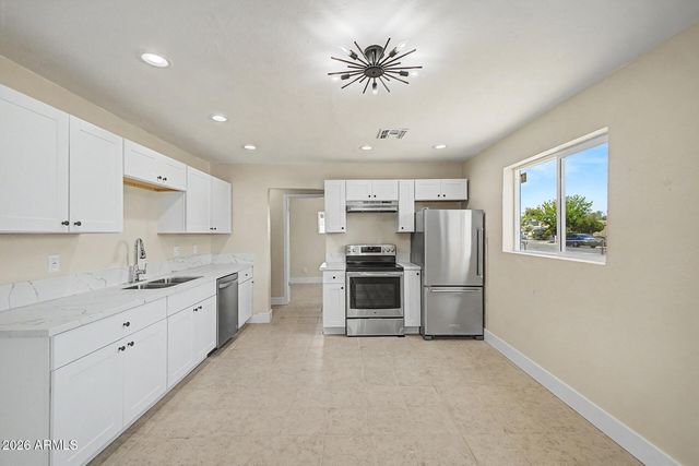 3602 W ALMERIA Road, Phoenix, AZ 85009