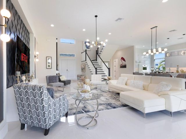 9124 Coral Isles Circle, Palm Beach Gardens, FL 33412