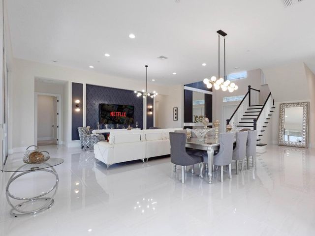 9124 Coral Isles Circle, Palm Beach Gardens, FL 33412