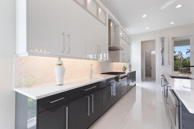 9124 Coral Isles Circle, Palm Beach Gardens, FL 33412