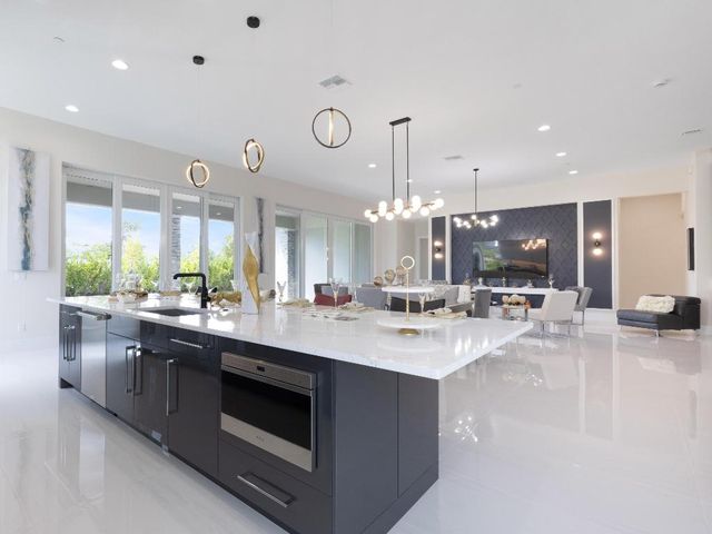 9124 Coral Isles Circle, Palm Beach Gardens, FL 33412