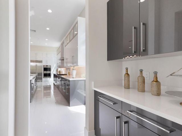 9124 Coral Isles Circle, Palm Beach Gardens, FL 33412