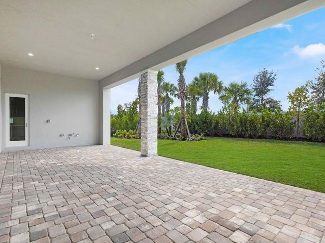 9124 Coral Isles Circle, Palm Beach Gardens, FL 33412