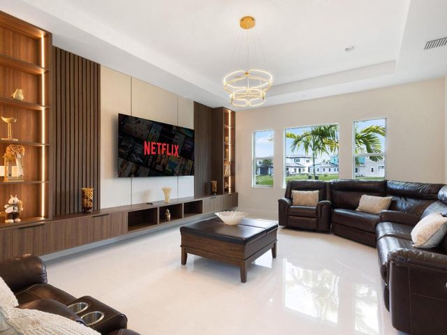 9124 Coral Isles Circle, Palm Beach Gardens, FL 33412