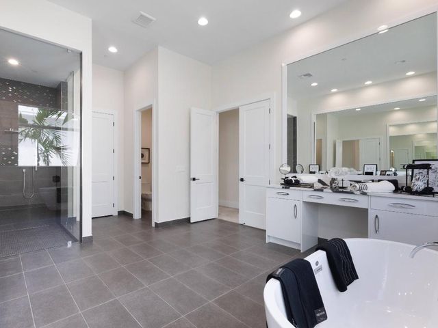 9124 Coral Isles Circle, Palm Beach Gardens, FL 33412