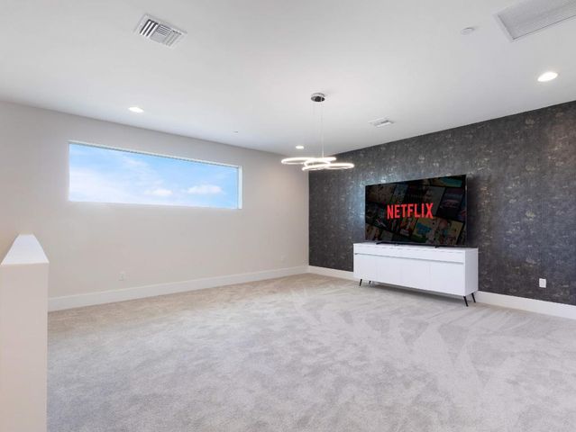 9124 Coral Isles Circle, Palm Beach Gardens, FL 33412