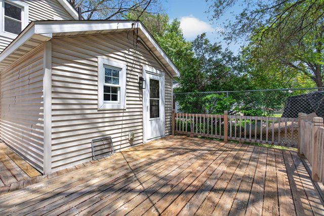 398 Banfil Street, Saint Paul, MN 55102