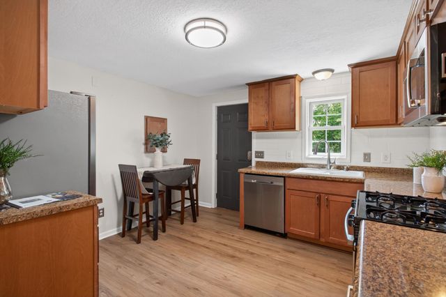 398 Banfil Street, Saint Paul, MN 55102