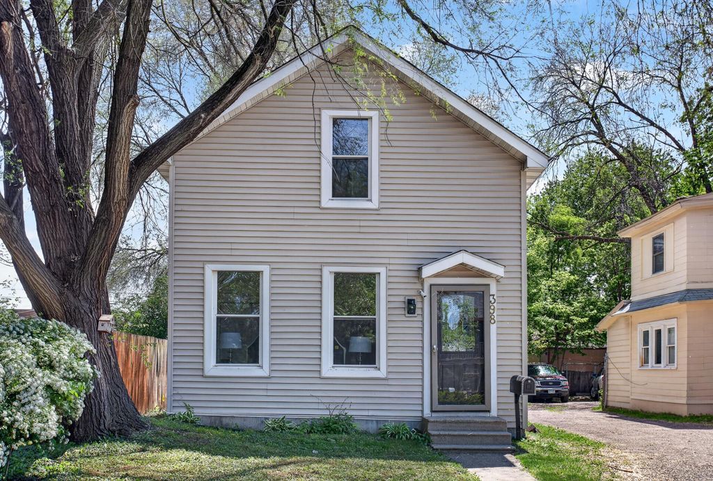 398 Banfil Street, Saint Paul, MN 55102