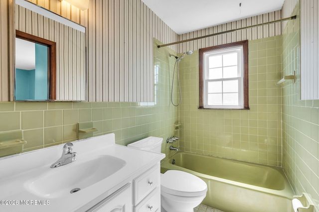 538 Summit Drive, Point Pleasant, NJ 08742
