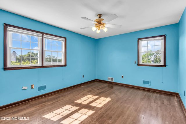 538 Summit Drive, Point Pleasant, NJ 08742