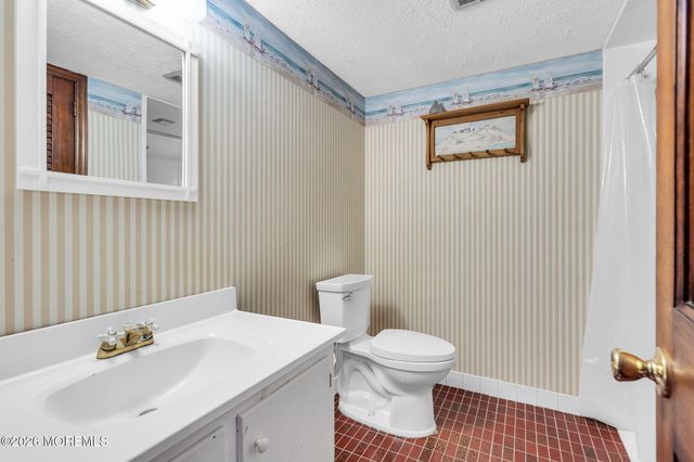 538 Summit Drive, Point Pleasant, NJ 08742