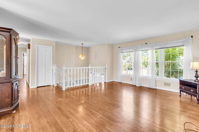538 Summit Drive, Point Pleasant, NJ 08742
