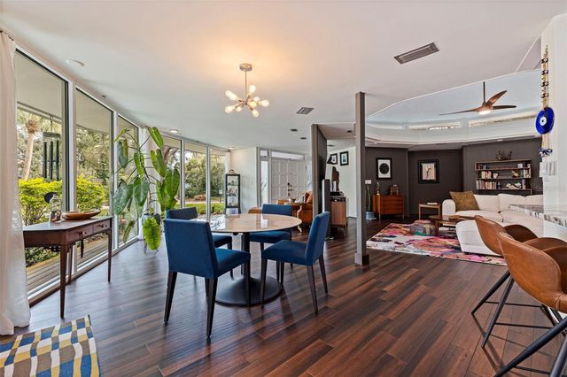 7117 SUNSHINE DRIVE S, St Petersburg, FL 33705