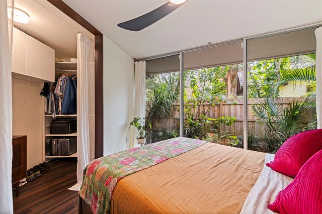 7117 SUNSHINE DRIVE S, St Petersburg, FL 33705