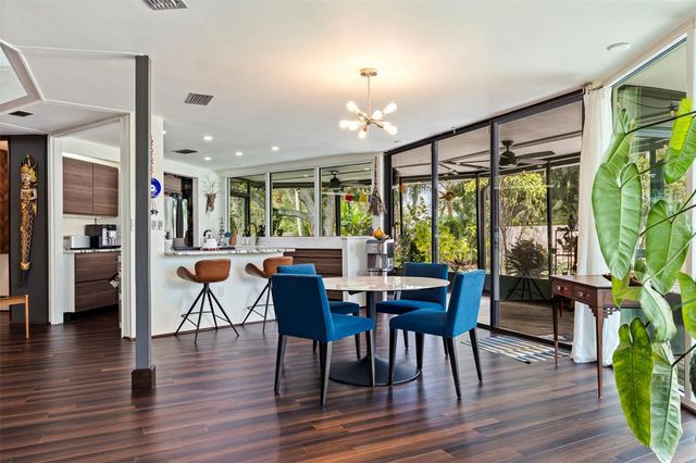 7117 SUNSHINE DRIVE S, St Petersburg, FL 33705