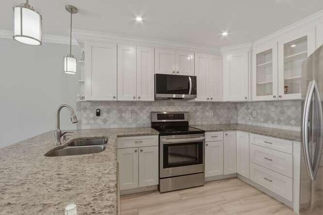 1218 Imperial Lake Road, West Palm Beach, FL 33413