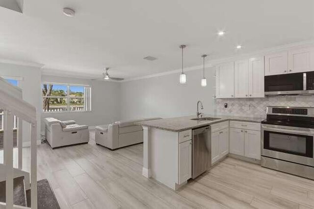 1218 Imperial Lake Road, West Palm Beach, FL 33413