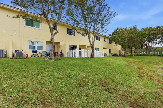 1218 Imperial Lake Road, West Palm Beach, FL 33413