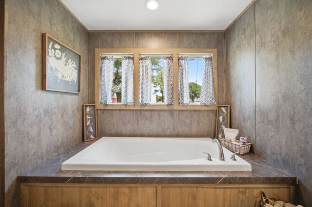 59 Bear Court, Canadian, OK 74425