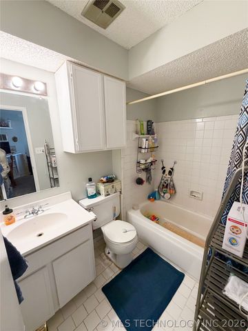 2210 E 66th Place 17B3, Tulsa, OK 74136