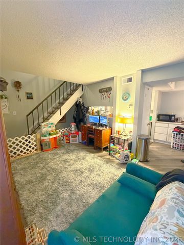 2210 E 66th Place 17B3, Tulsa, OK 74136