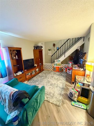 2210 E 66th Place 17B3, Tulsa, OK 74136