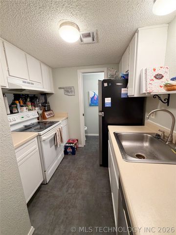 2210 E 66th Place 17B3, Tulsa, OK 74136