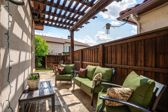 6961 BELLA VISTA, Irving, TX 75039