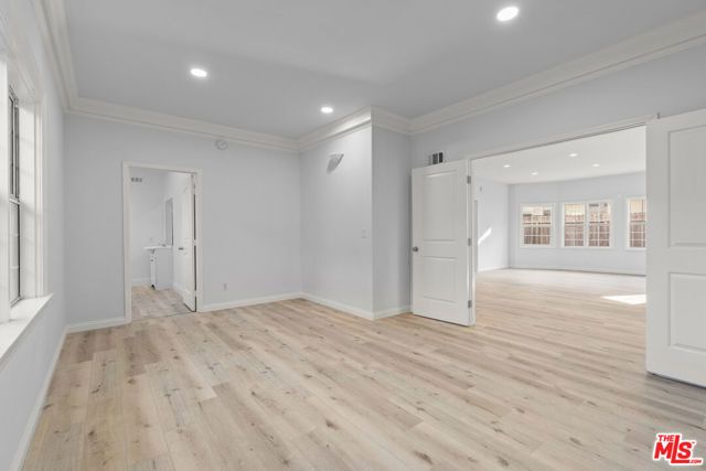 1250 S Windsor Boulevard, Los Angeles, CA 90019