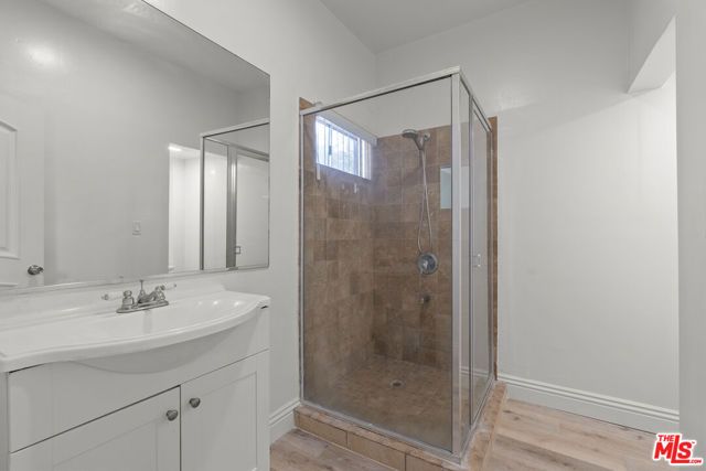 1250 S Windsor Boulevard, Los Angeles, CA 90019