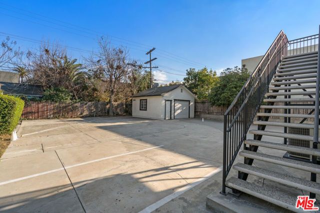 1250 S Windsor Boulevard, Los Angeles, CA 90019