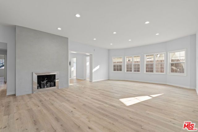 1250 S Windsor Boulevard, Los Angeles, CA 90019