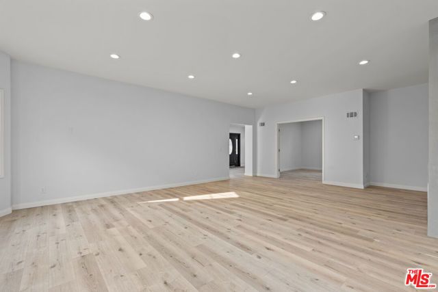 1250 S Windsor Boulevard, Los Angeles, CA 90019