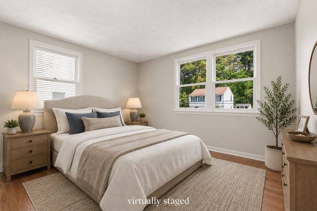 54 Long Dr, Dracut, MA 01826