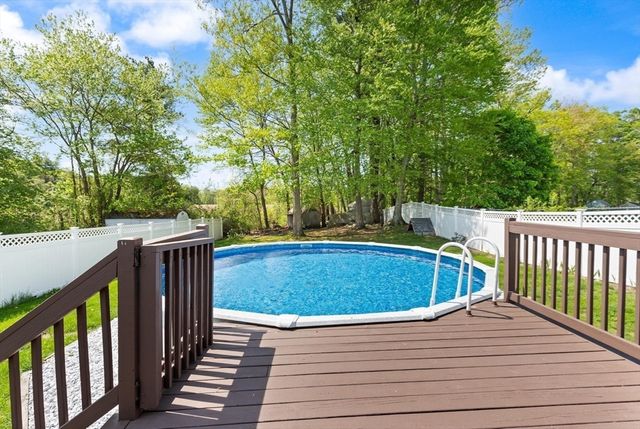54 Long Dr, Dracut, MA 01826