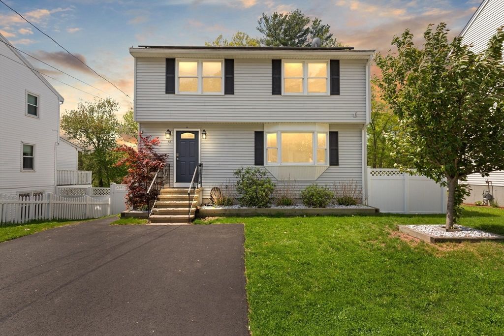54 Long Dr, Dracut, MA 01826