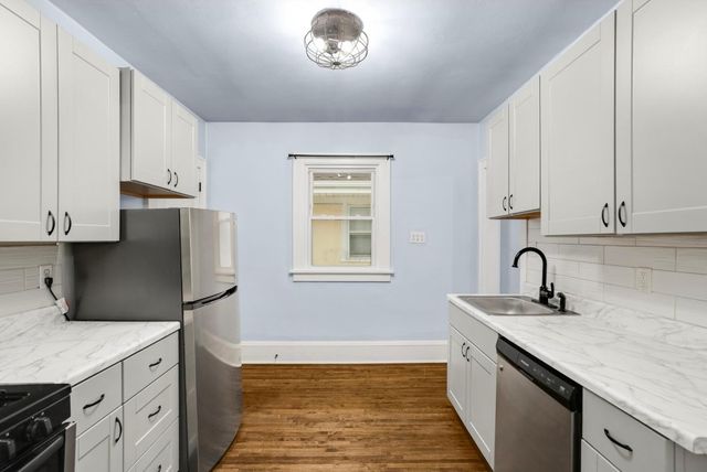 985 Charles Avenue, Saint Paul, MN 55104