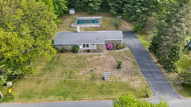 12 Maurice Lane, Clifton Park, NY 12065