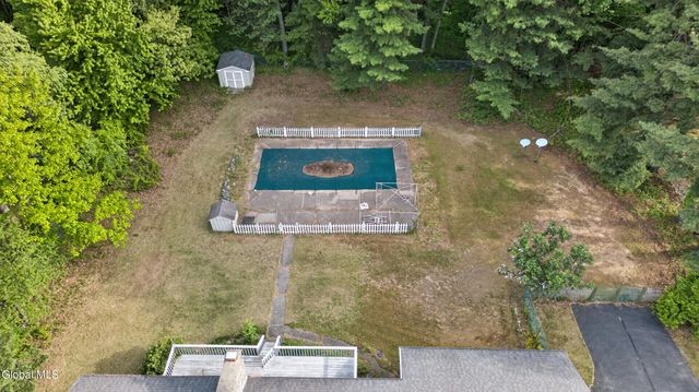 12 Maurice Lane, Clifton Park, NY 12065