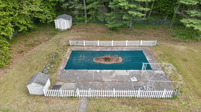 12 Maurice Lane, Clifton Park, NY 12065