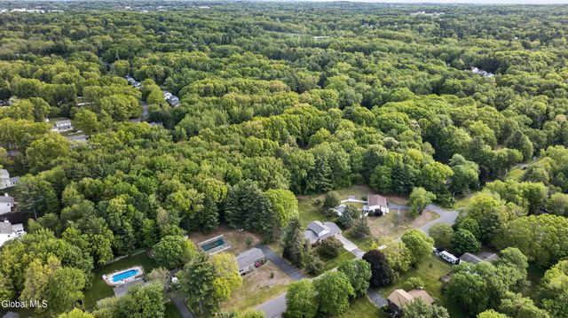 12 Maurice Lane, Clifton Park, NY 12065