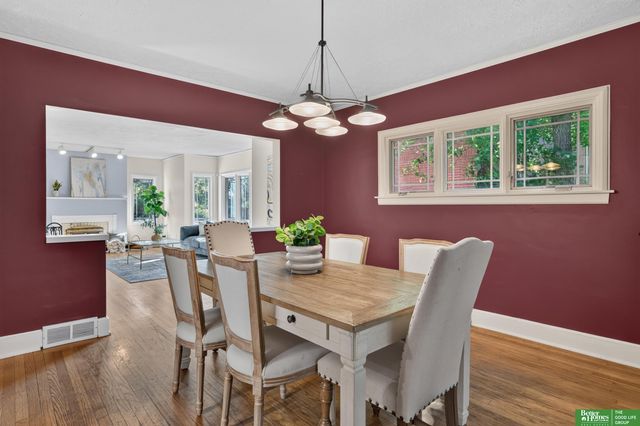 2012 N 52nd Street, Omaha, NE 68104