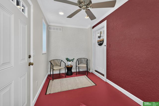 2012 N 52nd Street, Omaha, NE 68104