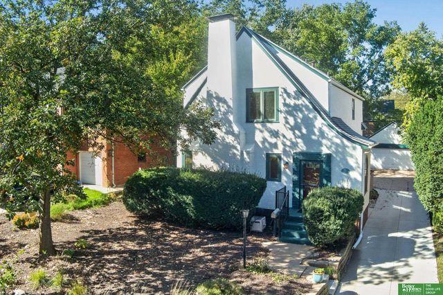 2012 N 52nd Street, Omaha, NE 68104