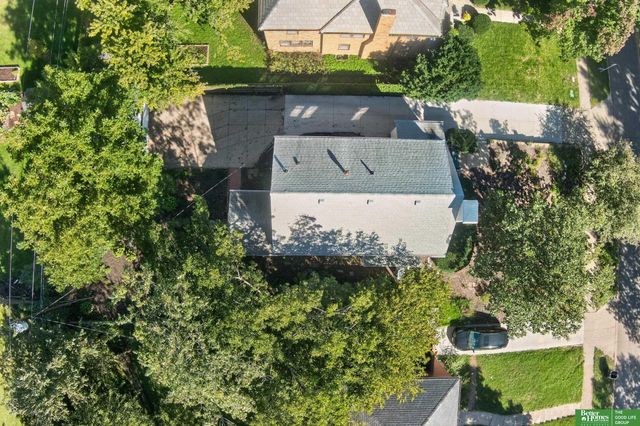 2012 N 52nd Street, Omaha, NE 68104
